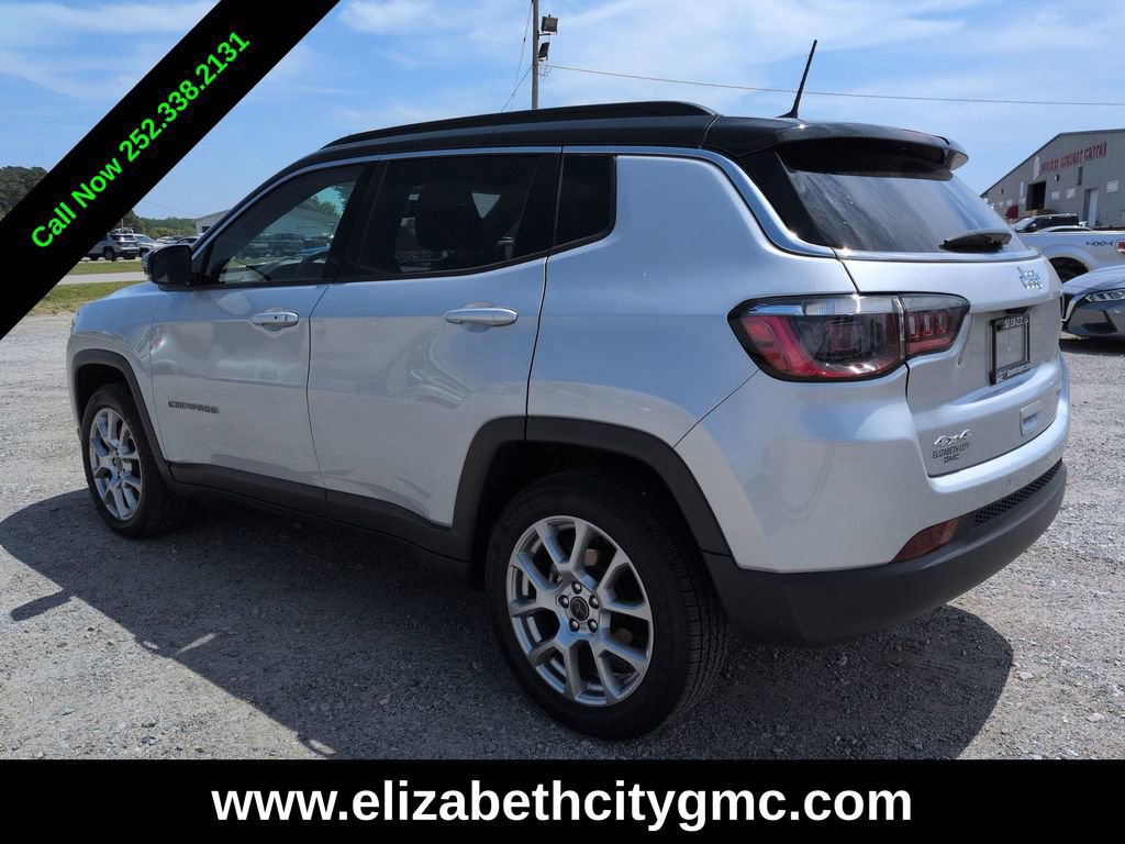 Used 2025 Jeep Compass Limited AWD/4WD image 5