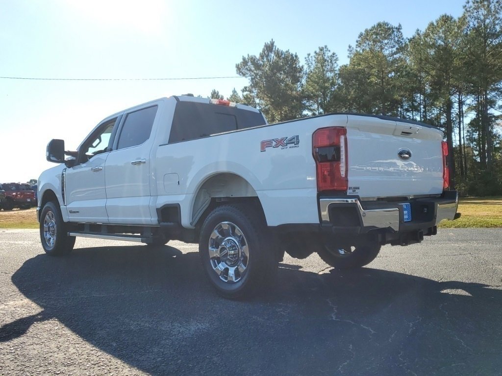 Used 2025 Ford F250 Lariat w/ Chrome Package image 5