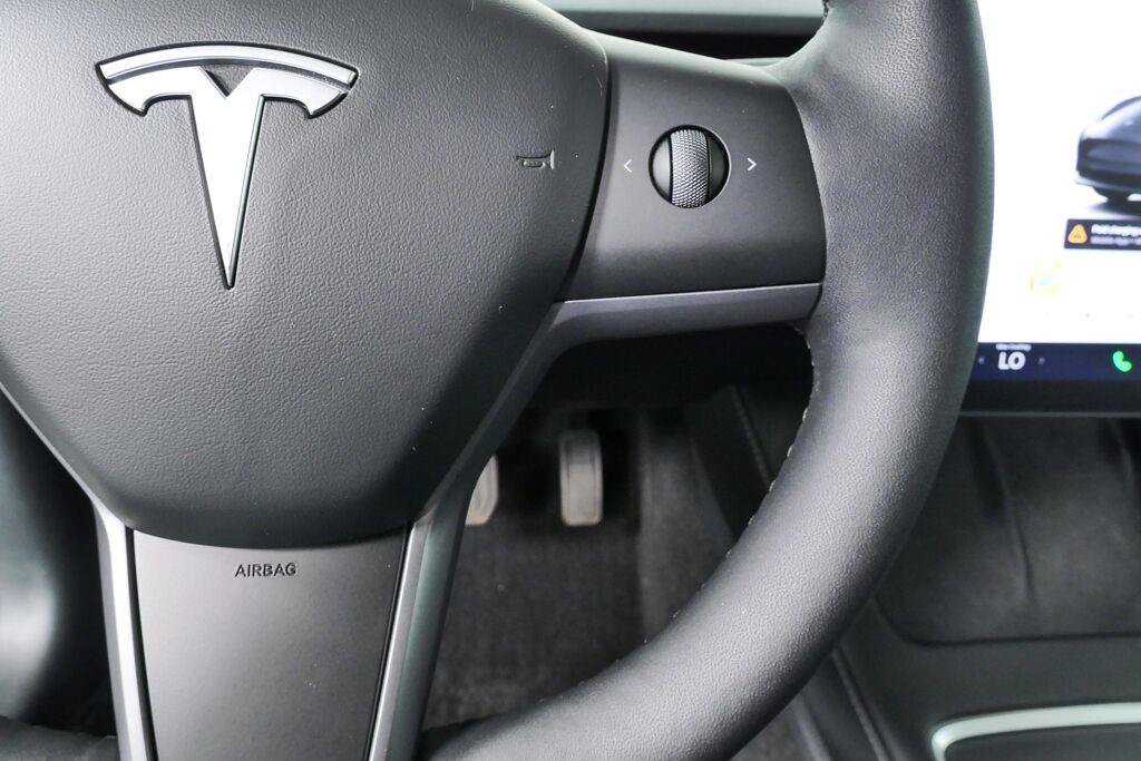 Used 2023 Tesla Model 3 Standard Range RWD image 8