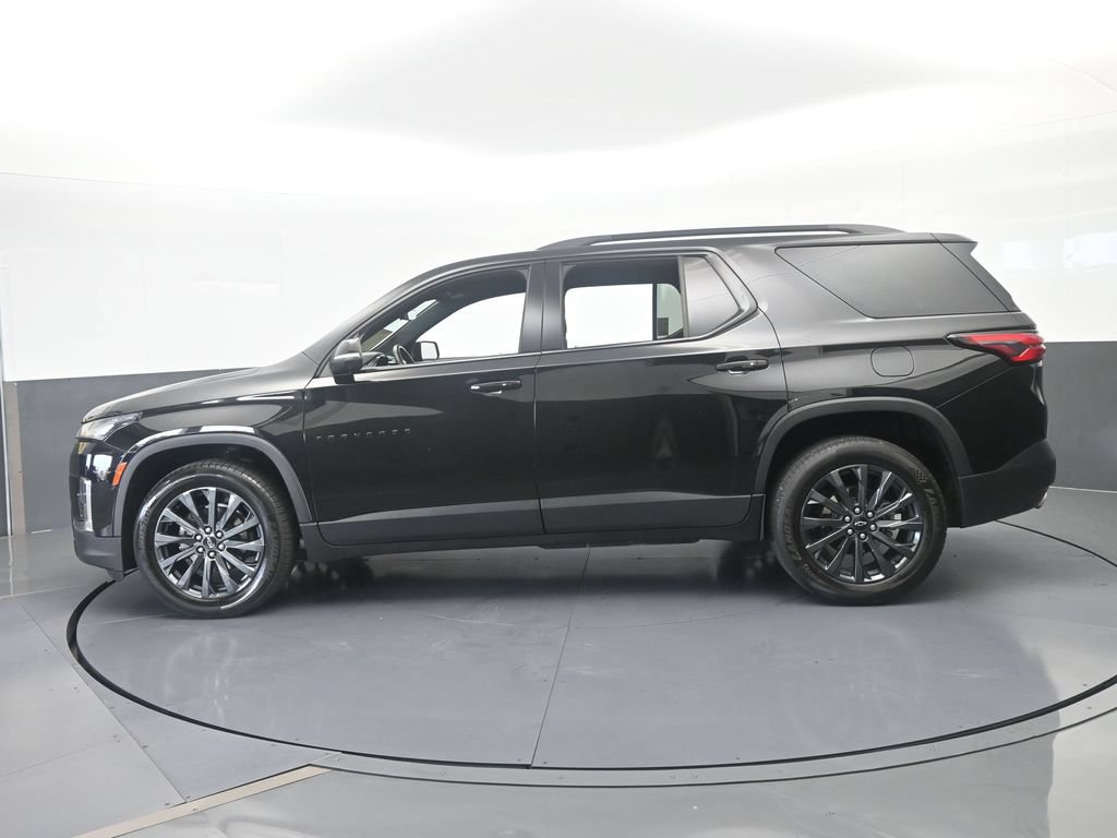 Used 2023 Chevrolet Traverse RS FWD image 3