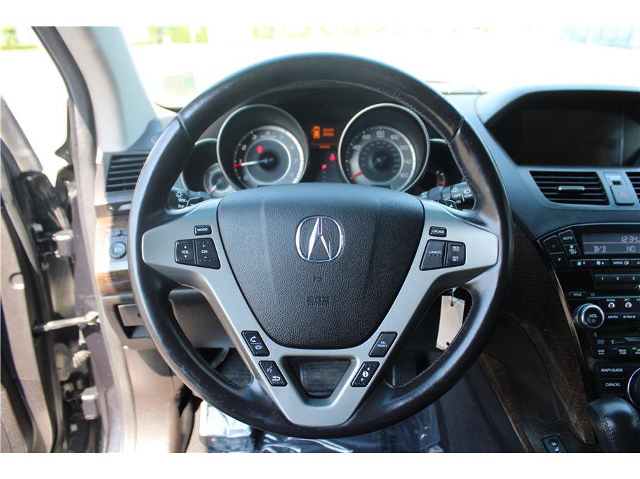 Used 2013 Acura MDX w/ Technology & Entertainment AWD/4WD image 17