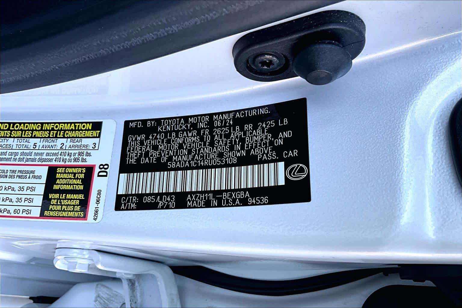 Used 2024 Lexus ES 300h w/ Premium Package FWD image 36
