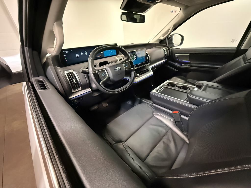 Used 2025 Ford Expedition Max Platinum video 2