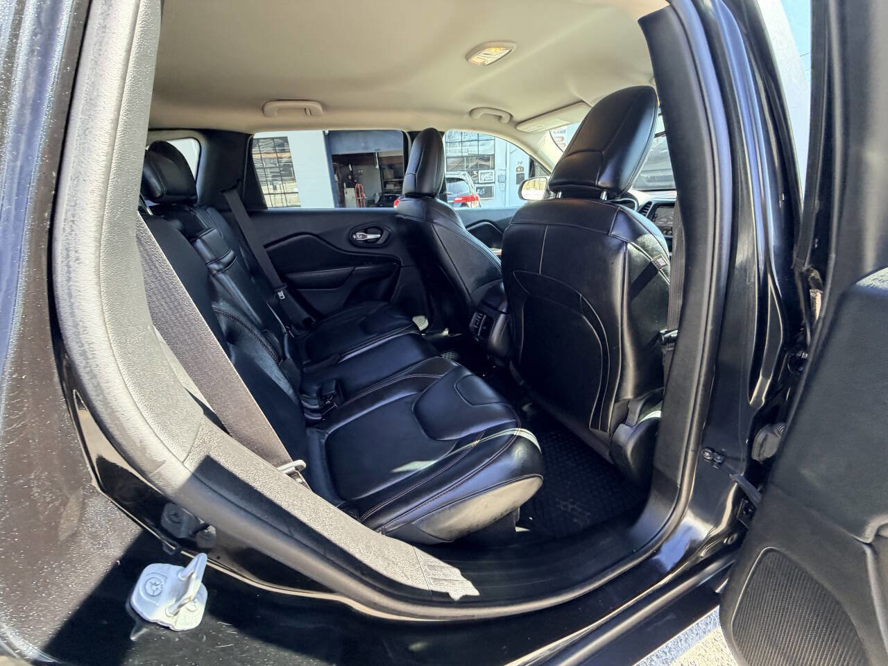 Used 2014 Jeep Cherokee Trailhawk w/ Leather Interior Group image 24