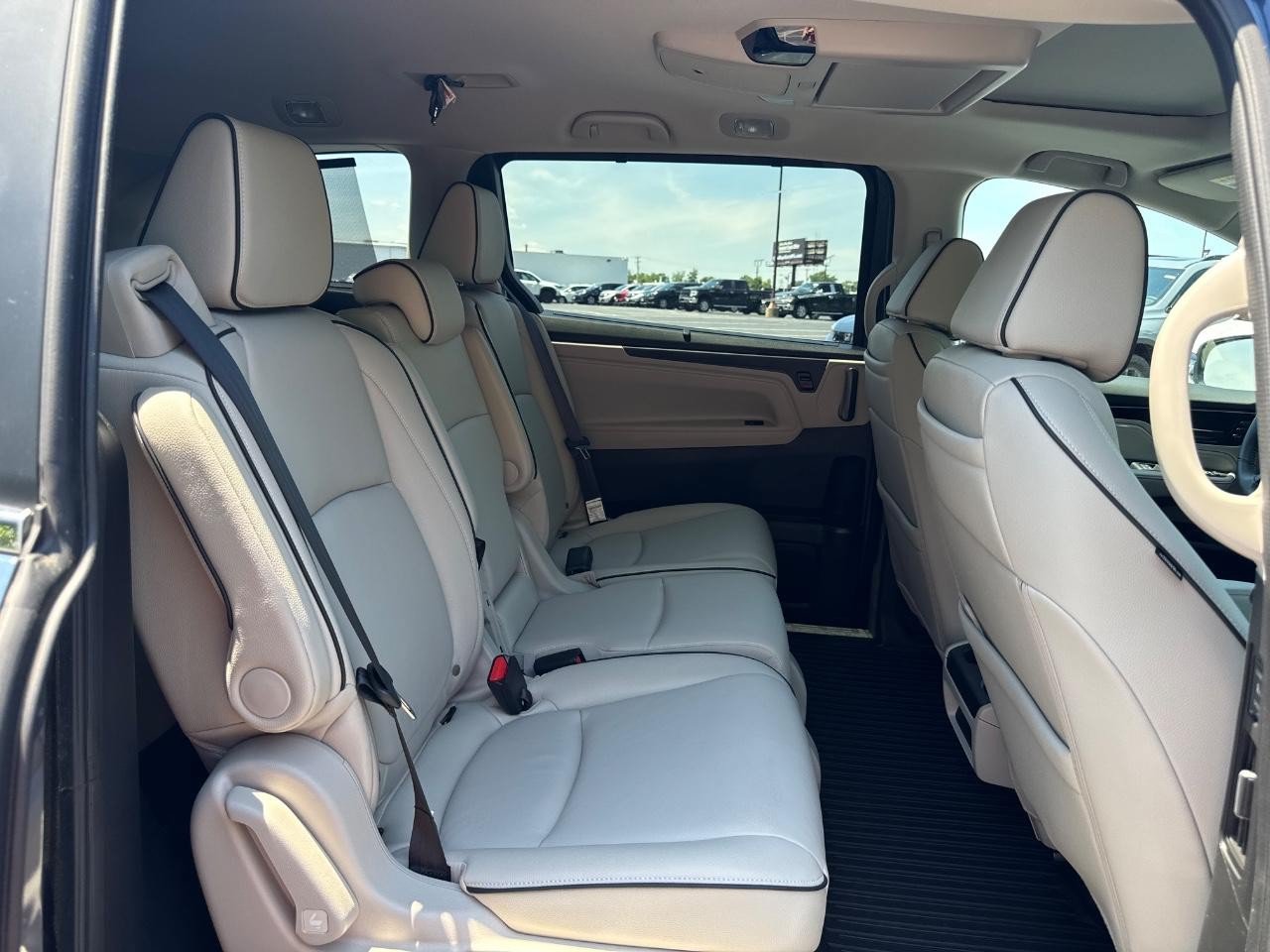 Certified 2026 Honda Odyssey Touring image 11