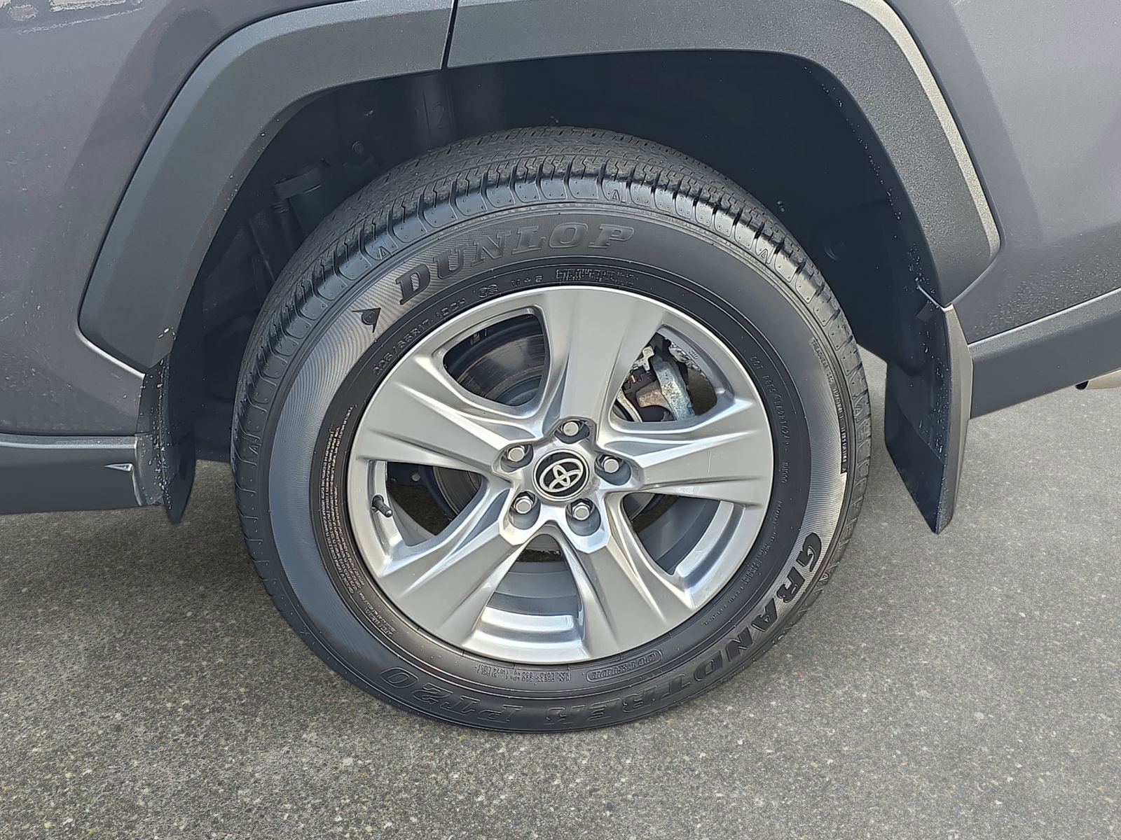 Used 2024 Toyota RAV4 XLE w/ Convenience Package image 33