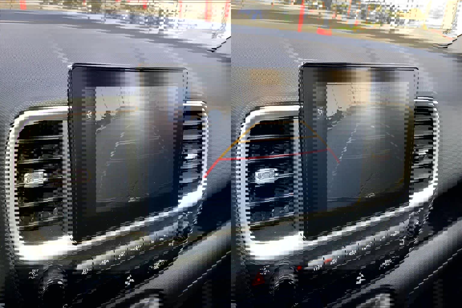 Used 2025 Hyundai Venue SEL image 26