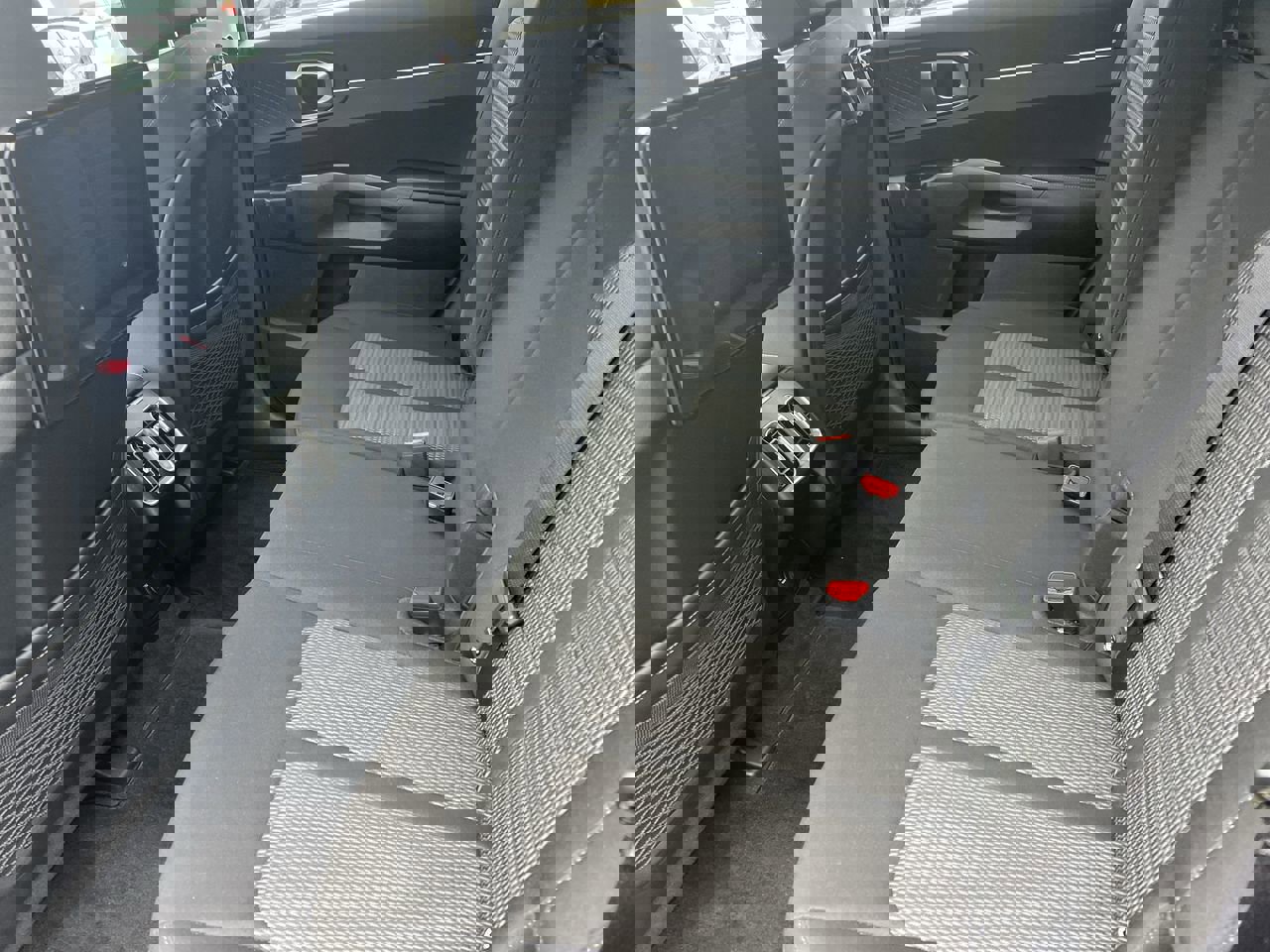 Used 2025 Kia Sorento LX image 31