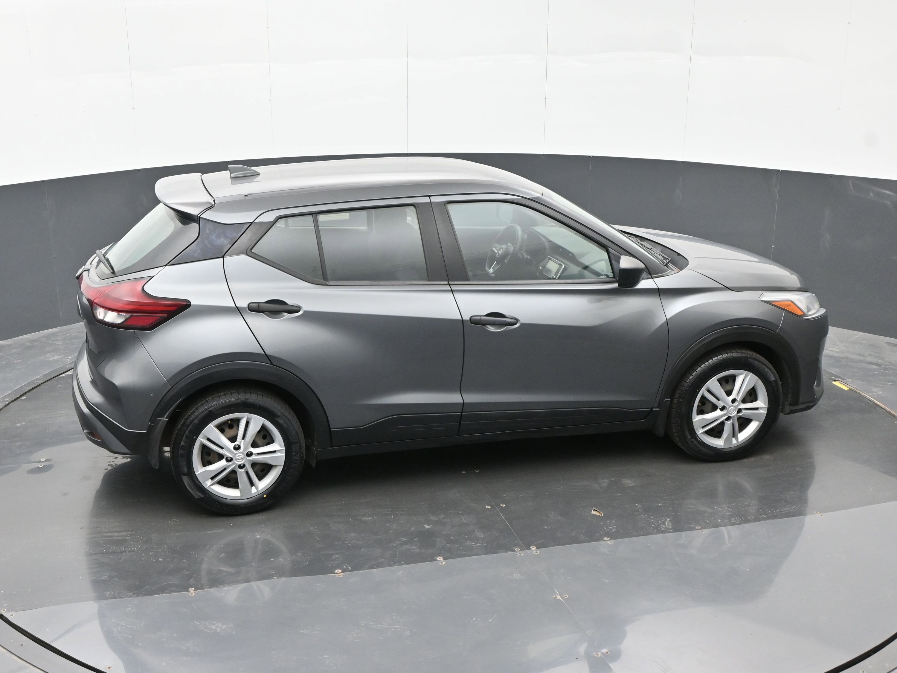 Used 2022 Nissan Kicks S w/ Interior Electronics Package FWD image 32
