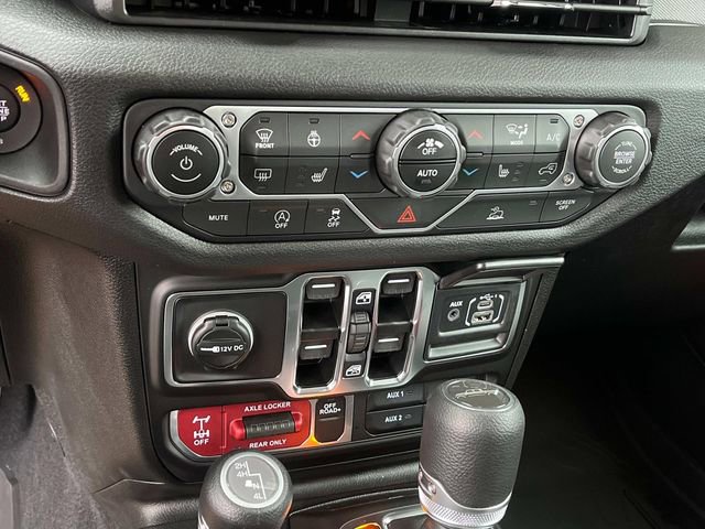 New 2025 Jeep Gladiator Willys image 25