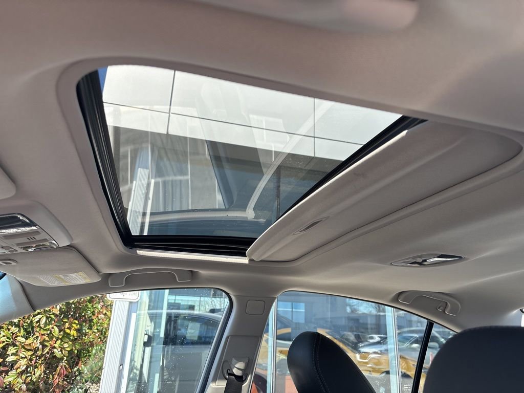 Used 2017 Subaru Legacy 2.5i Limited image 7