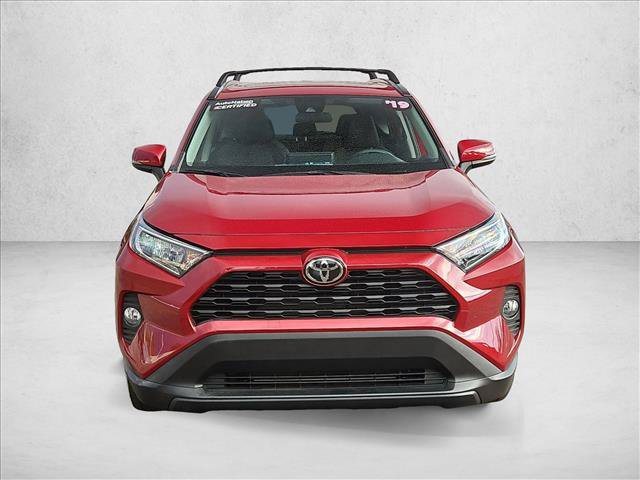 Used 2019 Toyota RAV4 XLE w/ Convenience Package FWD image 2