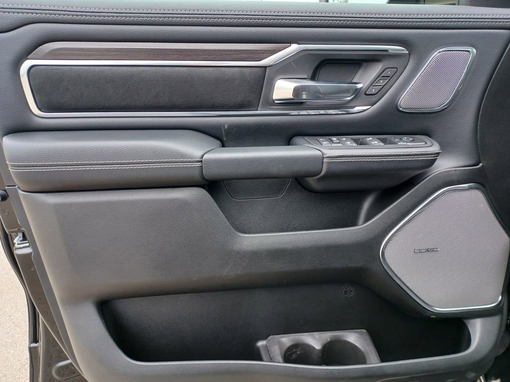 New 2026 RAM 1500 Laramie AWD/4WD image 11