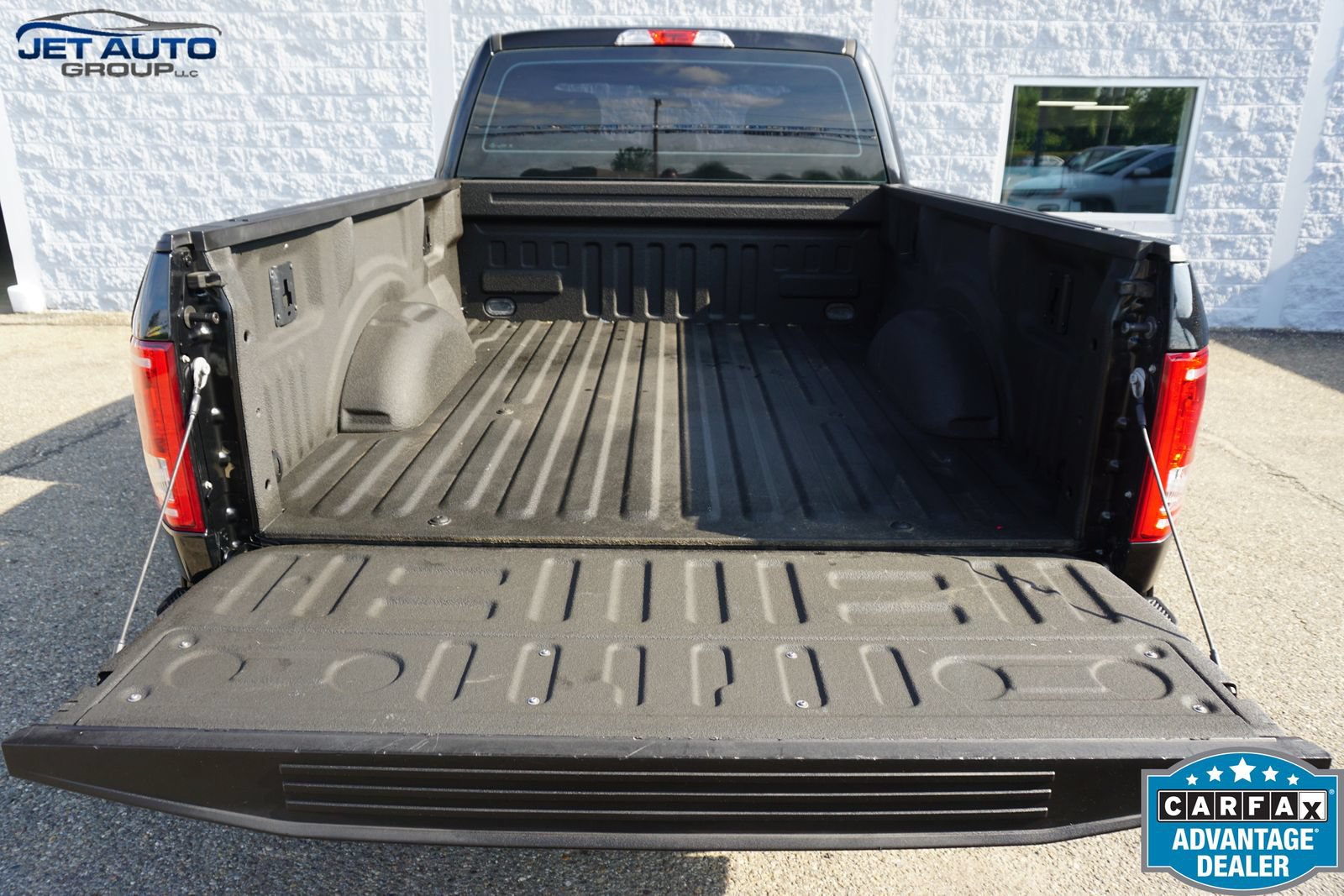 Used 2015 Ford F150 XL w/ Equipment Group 101A Mid AWD/4WD image 16