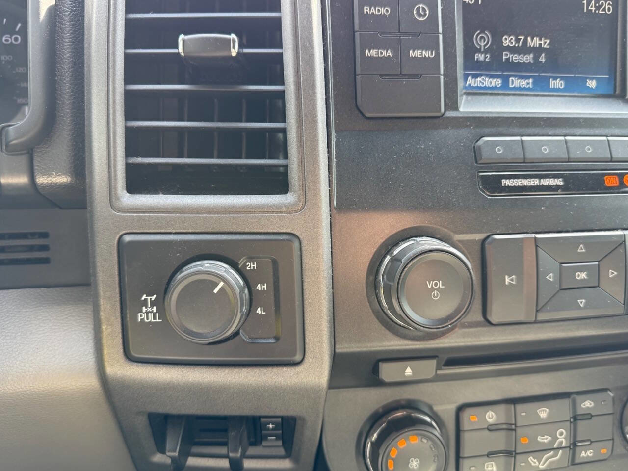 Used 2018 Ford F250 XL w/ Power Equipment Group image 13