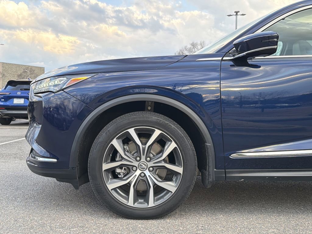 Used 2023 Acura MDX SH-AWD w/ Technology Package image 9