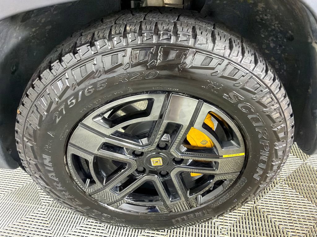 Used 2023 Rivian R1S Adventure image 13