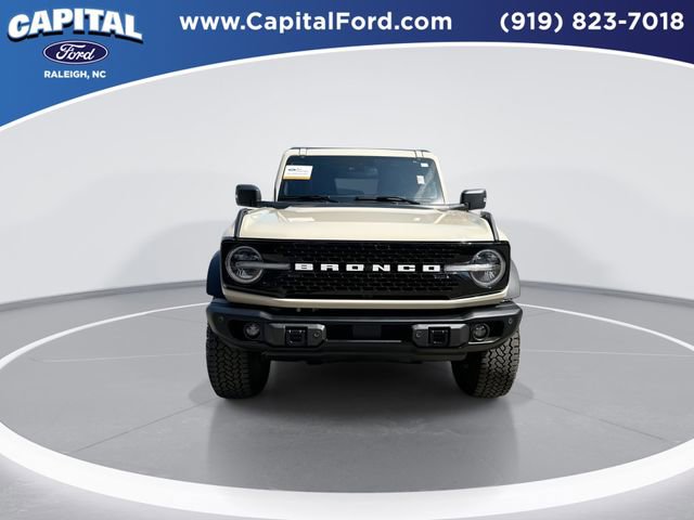 Certified 2025 Ford Bronco Badlands AWD/4WD image 3
