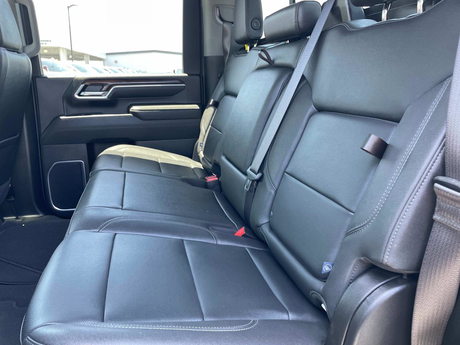 Used 2025 GMC Sierra 2500 SLT w/ SLT Premium Package image 26