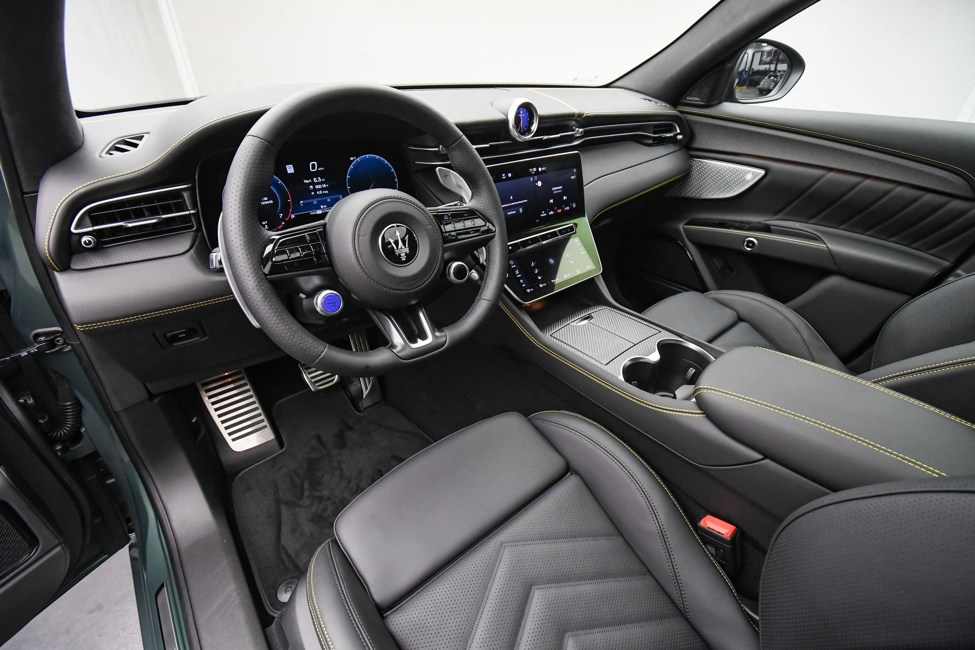 New 2025 Maserati Grecale Modena image 12