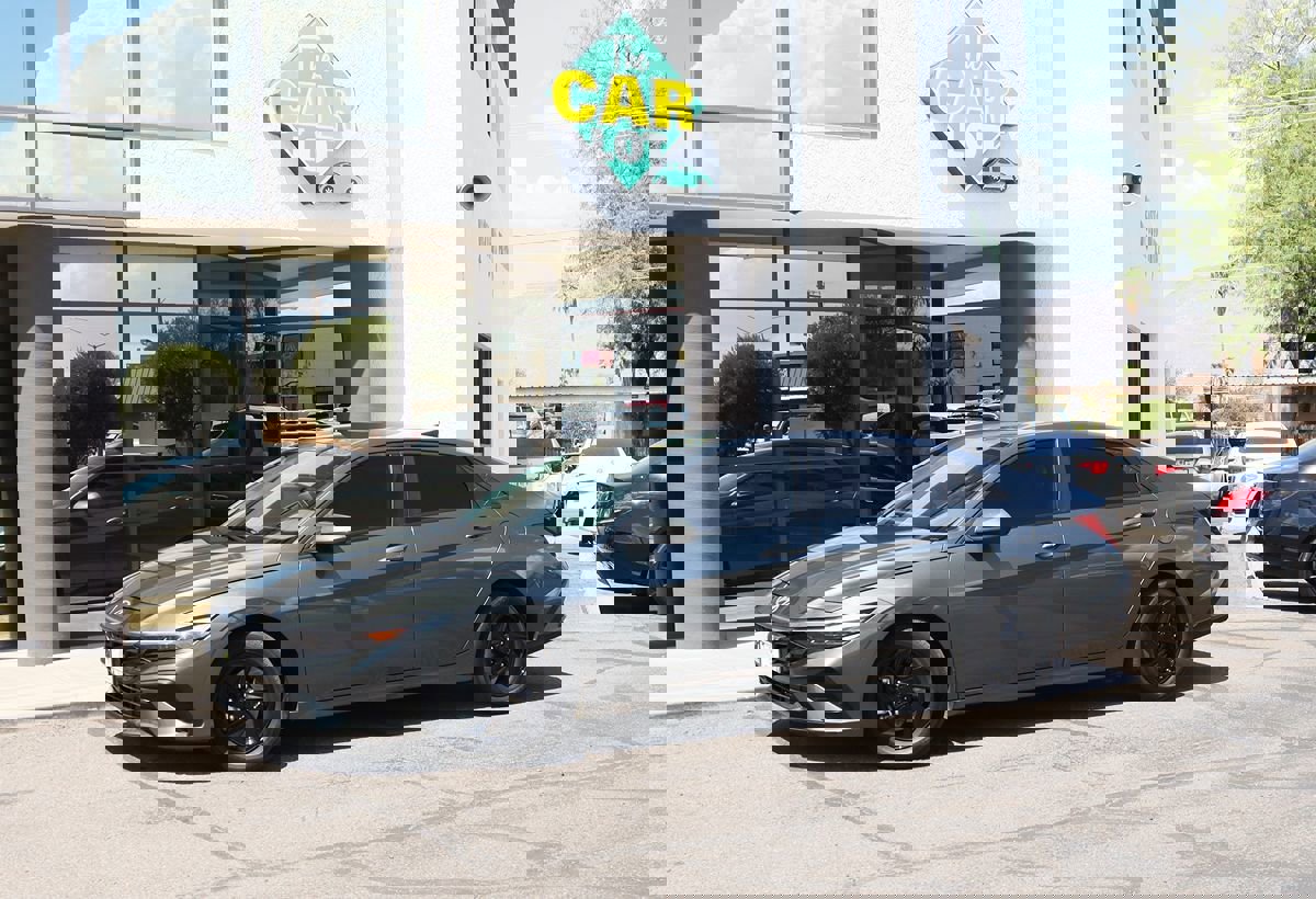 Used 2024 Hyundai Elantra SE image 4