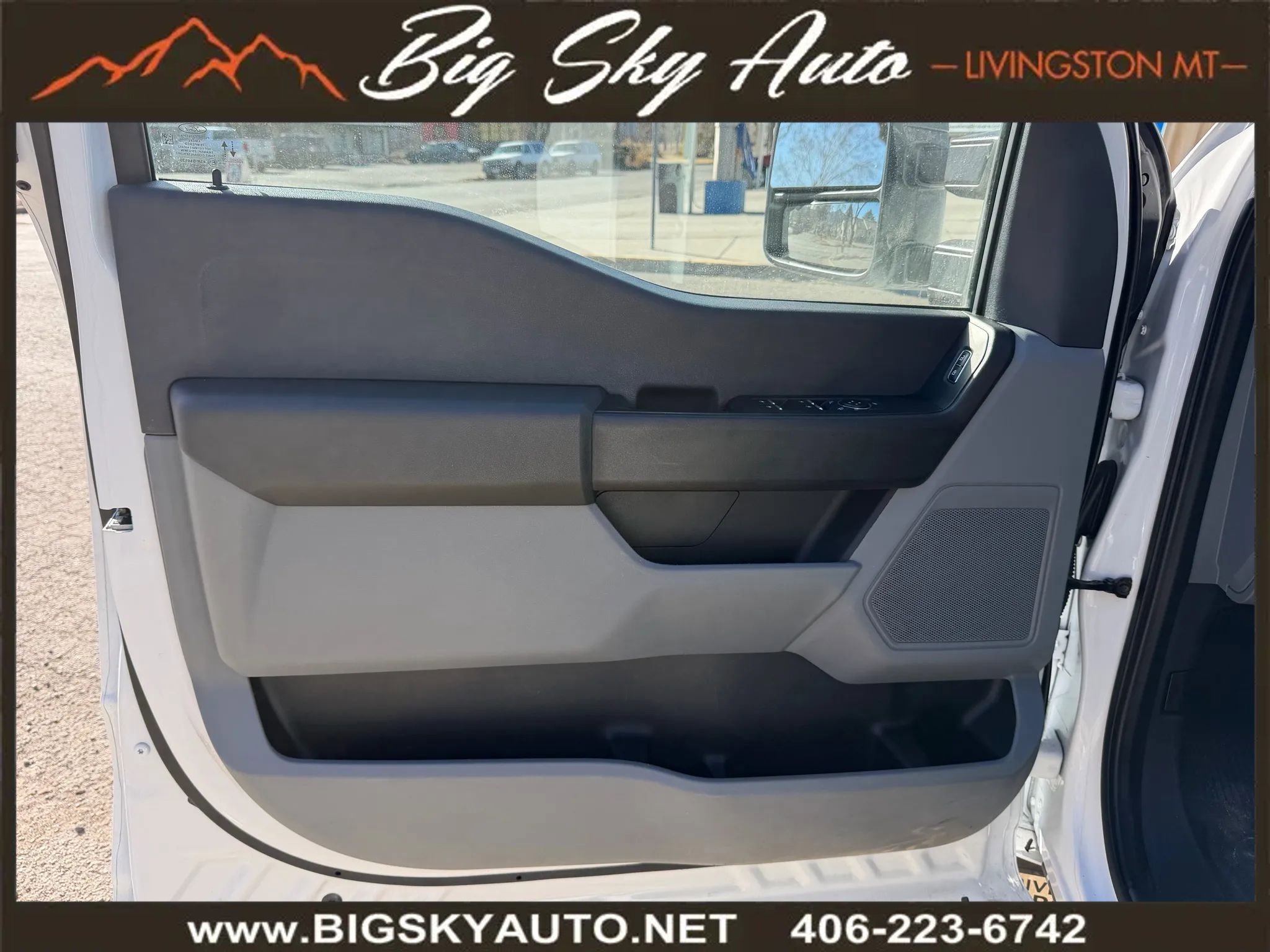 Used 2024 Ford F250 XL w/ XL Chrome Package image 10