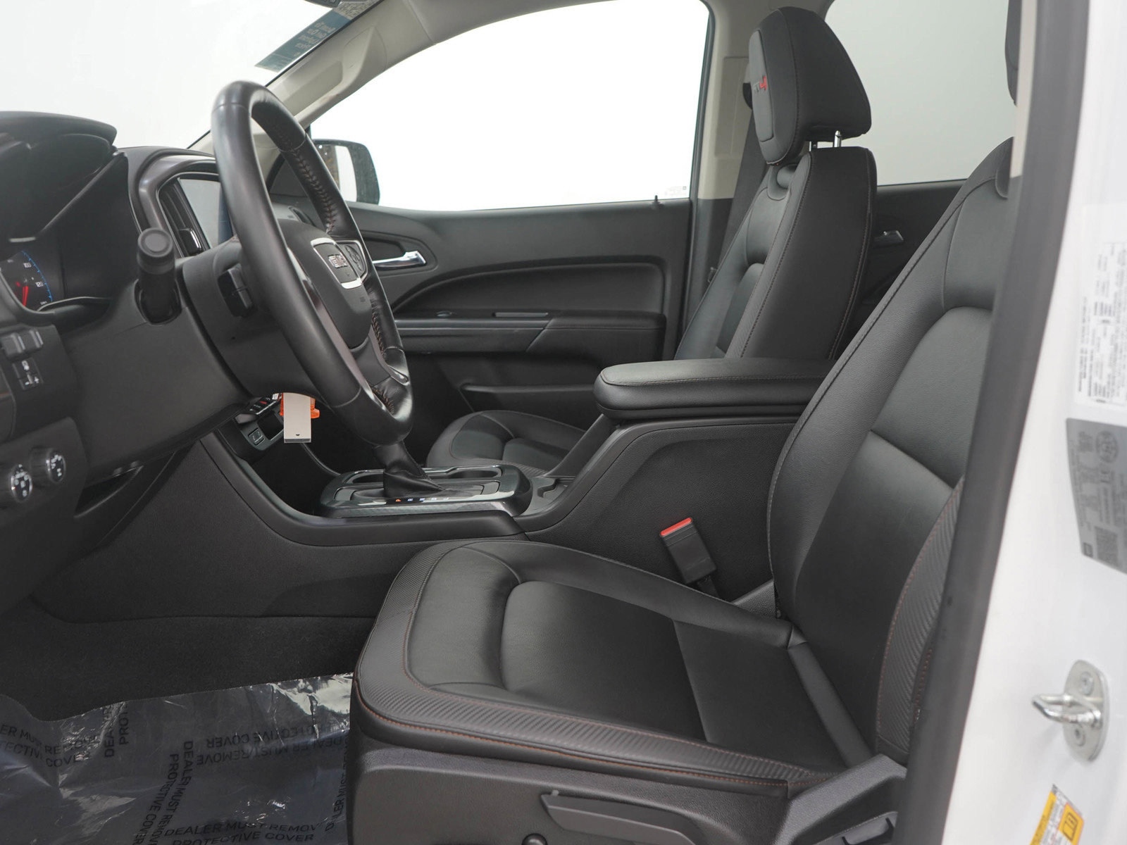 Used 2022 GMC Canyon AT4 image 24