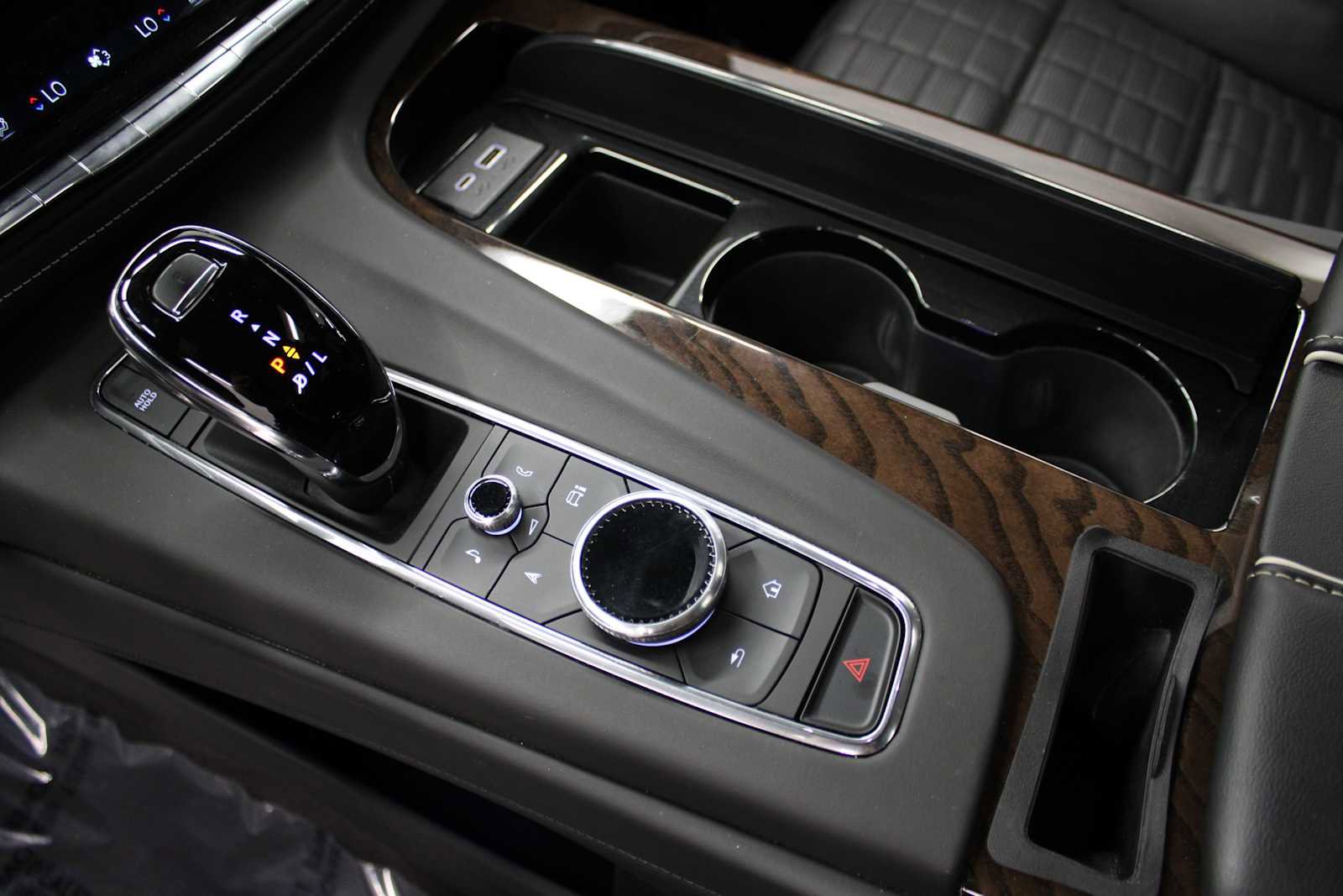 Certified 2024 Cadillac Escalade ESV Sport Platinum w/ LPO, ONYX Package image 48