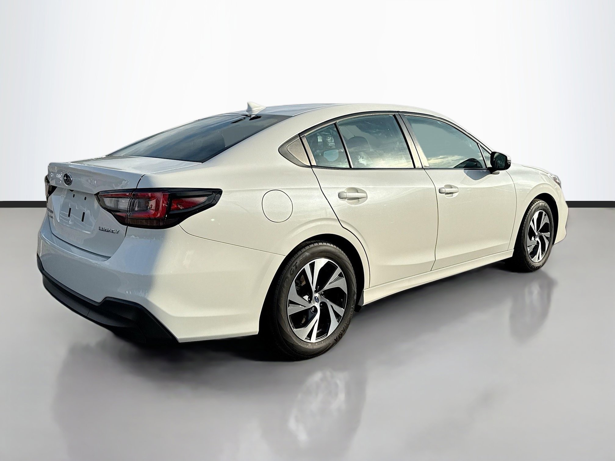 Used 2023 Subaru Legacy Premium image 3