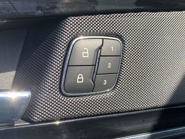 Used 2023 Lincoln Nautilus Reserve image 24