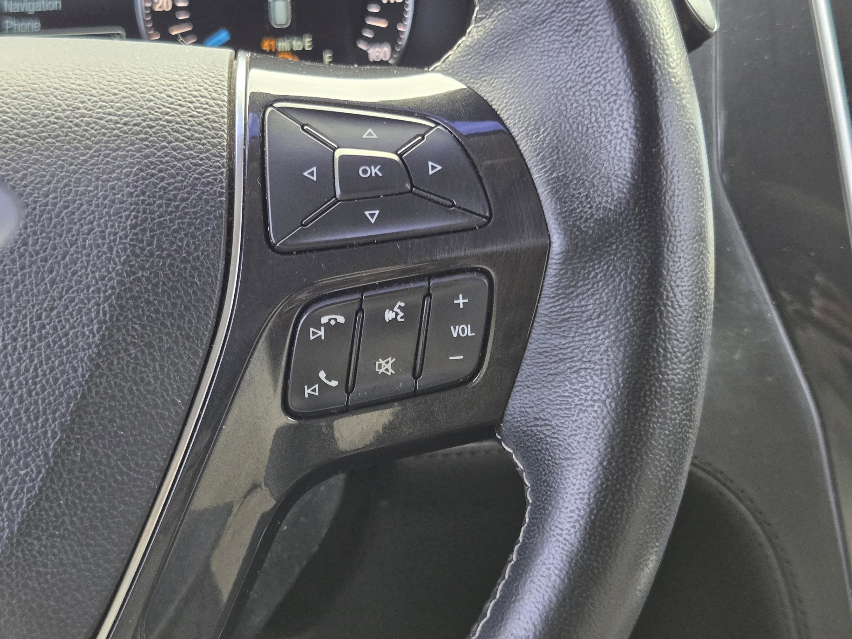 Used 2017 Ford Explorer Platinum AWD/4WD image 25