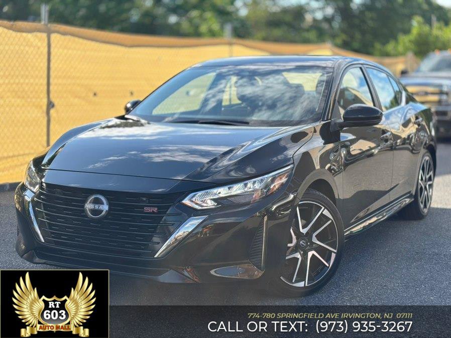 Used 2025 Nissan Sentra SR FWD image 1