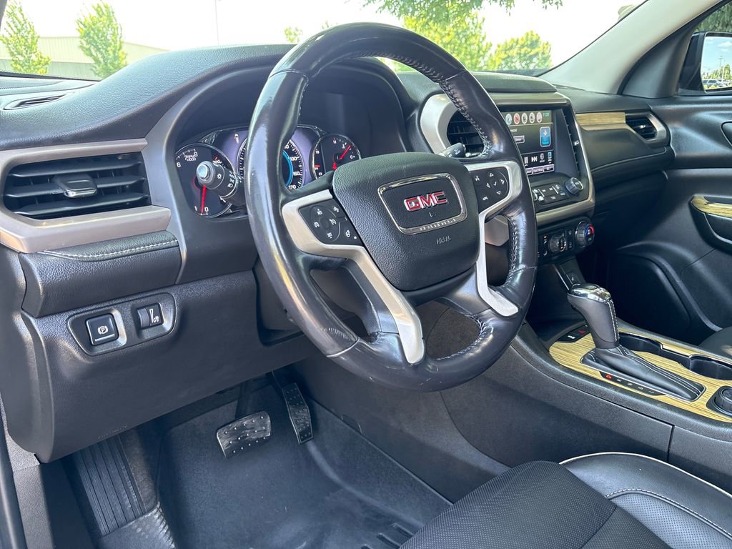 Certified 2018 GMC Acadia Denali w/ Technology Package AWD/4WD image 11
