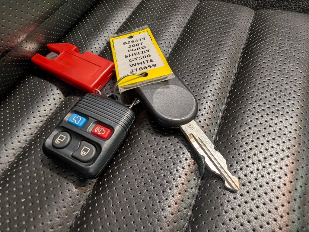 Used 2007 Ford Mustang Shelby GT500 image 10