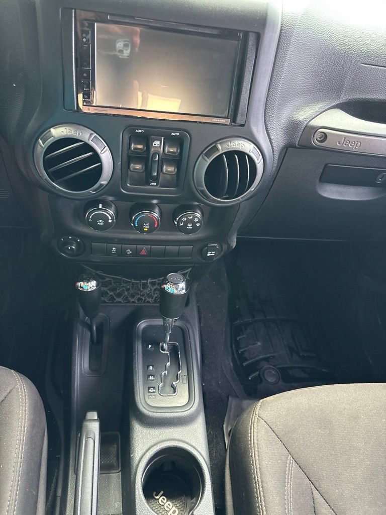 Used 2017 Jeep Wrangler Unlimited Sport w/ Quick Order Package 24S AWD/4WD image 19