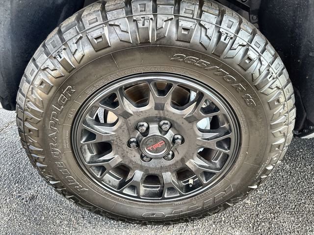 Used 2025 Toyota 4Runner TRD Off-Road Premium image 19