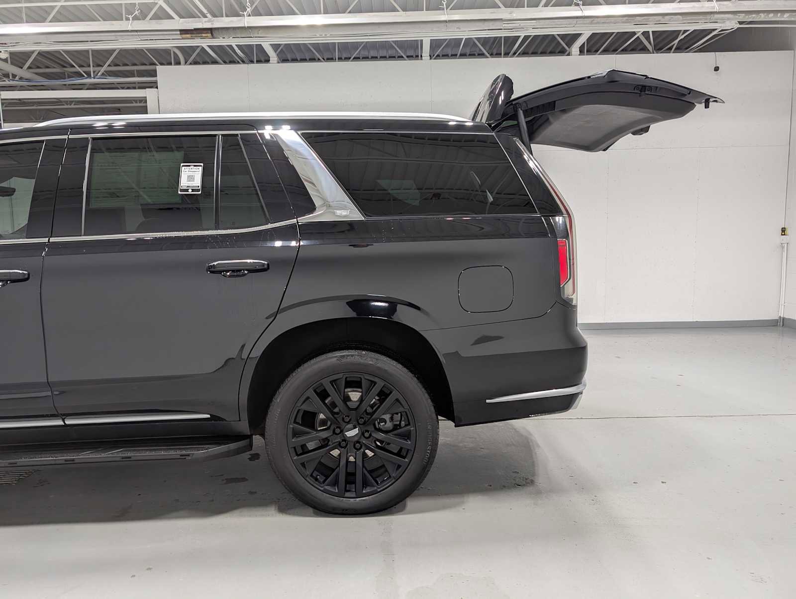 Certified 2021 Cadillac Escalade Premium Luxury image 8