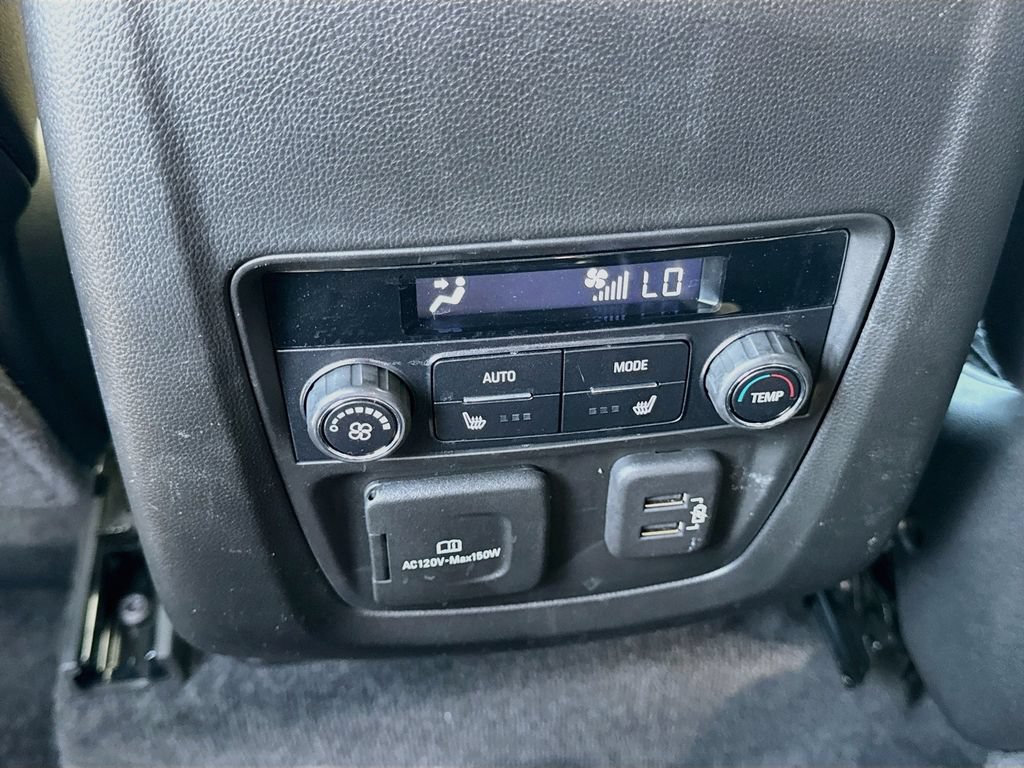 Used 2022 Buick Enclave Avenir w/ Avenir Technology Package FWD image 31