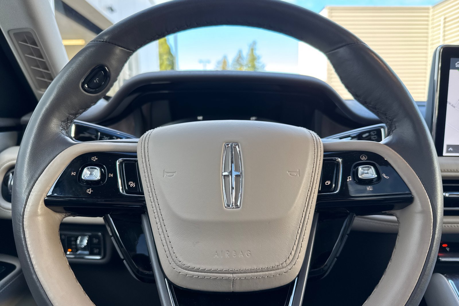 Certified 2023 Lincoln Aviator Reserve w/ Equipment Group 201A AWD/4WD image 25