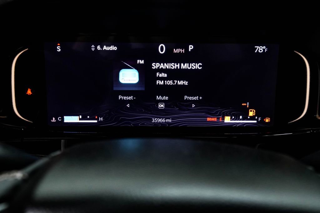 Used 2022 Jeep Wagoneer Series III w/ Premium Group I AWD/4WD image 38