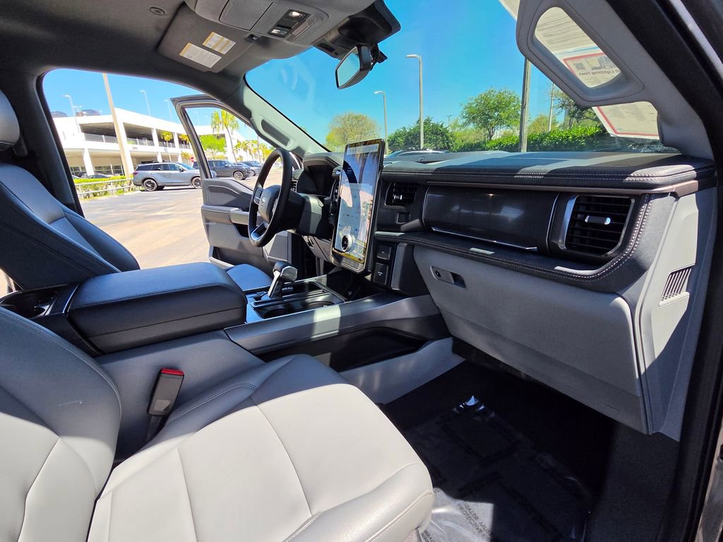 Used 2025 Ford F150 Lightning Flash AWD/4WD image 20