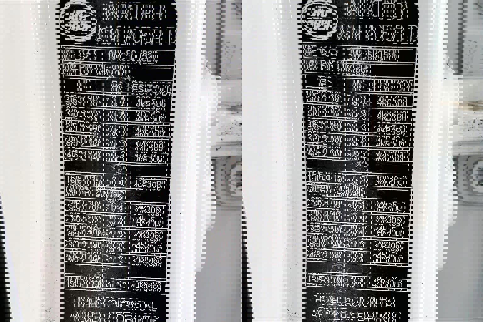 Used 2020 Land Rover Discovery Sport image 33