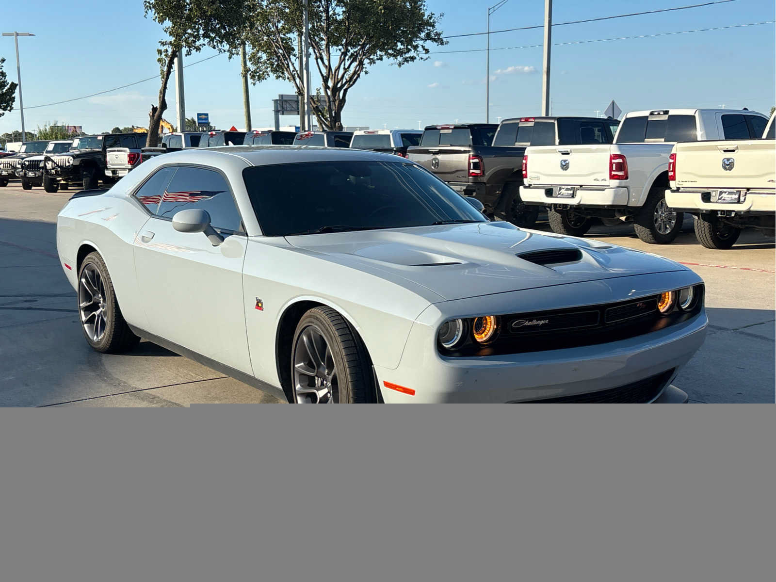 Used 2022 Dodge Challenger R/T Scat Pack RWD image 2