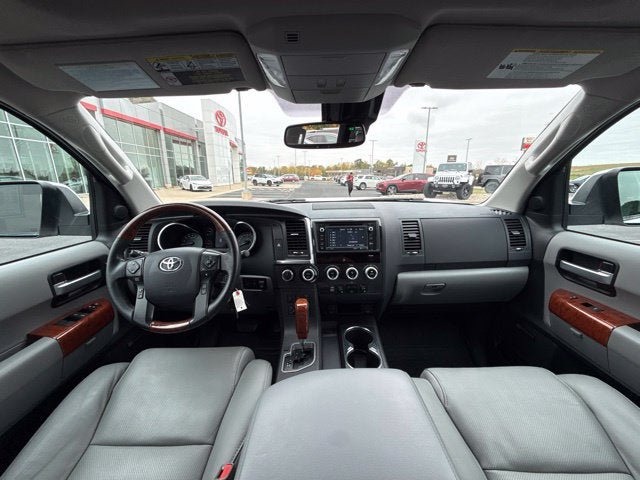 Used 2019 Toyota Sequoia Platinum AWD/4WD image 27