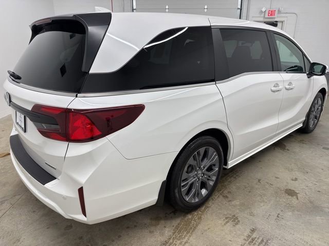Certified 2026 Honda Odyssey Touring image 5