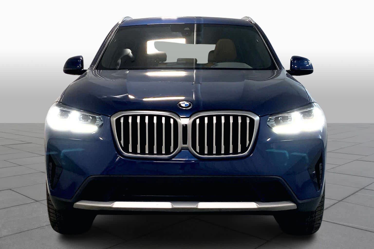Used 2023 BMW X3 xDrive30i w/ Premium Package AWD/4WD image 3