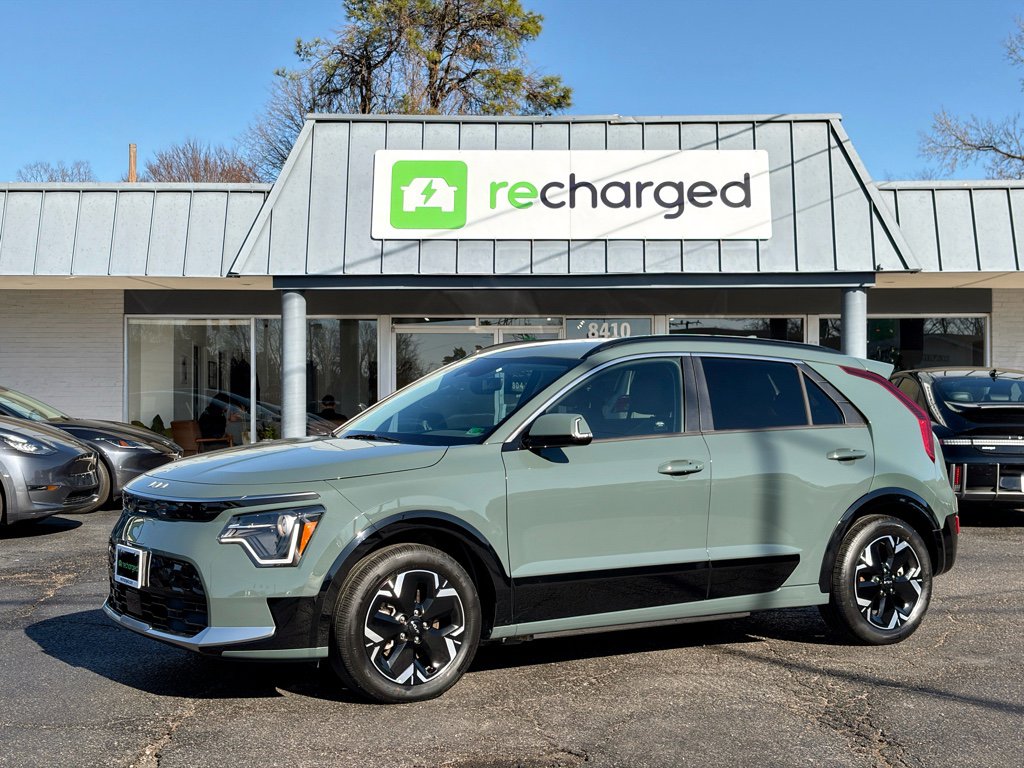 Used 2023 Kia Niro Wind w/ Wind Preserve Package image 1