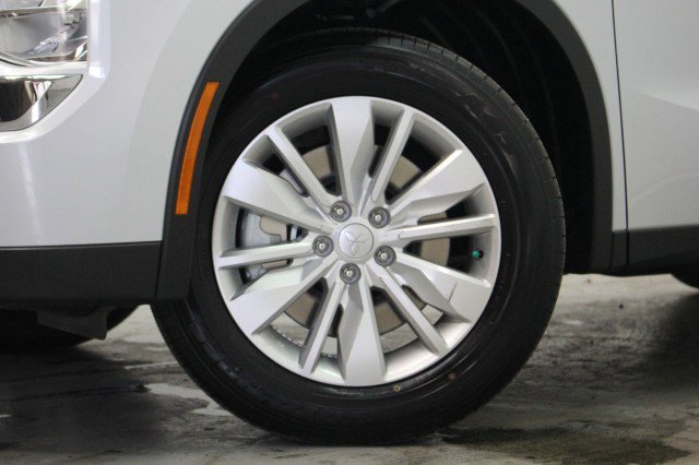 New 2026 Mitsubishi Outlander ES FWD image 3