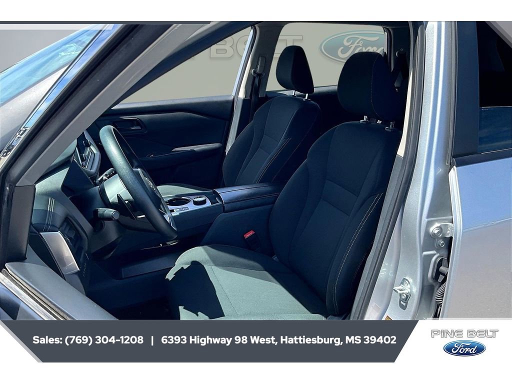 Used 2024 Nissan Rogue S image 18