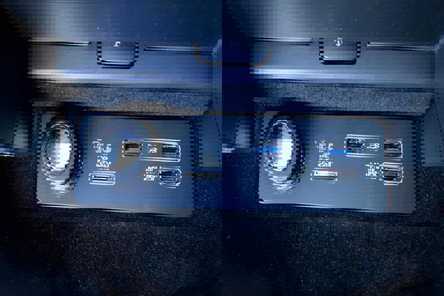 Used 2018 Land Rover Range Rover Sport HSE Dynamic image 35